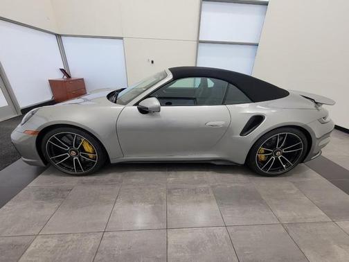 2022 Porsche 911 Turbo S