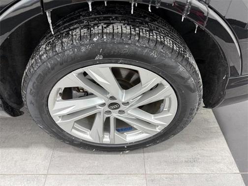 2022 Audi Q7 55 Premium Plus