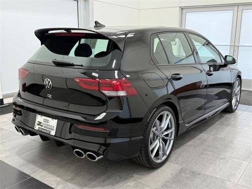 2024 Volkswagen Golf R 2.0T