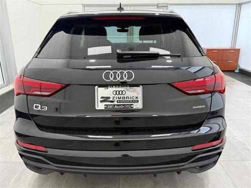 2022 Audi Q3 45 S line Premium
