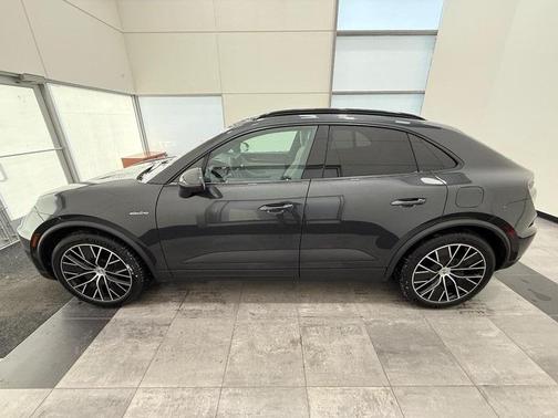 2024 Porsche Macan 4