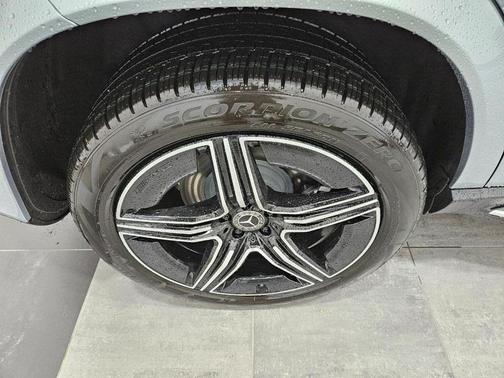 2025 Mercedes-Benz GLE 450e 4MATIC