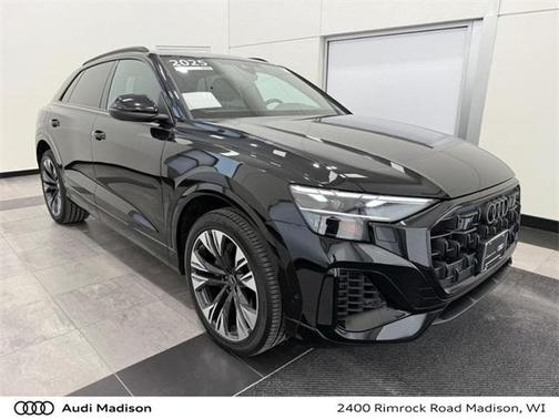 2025 Audi Q8 55 Premium