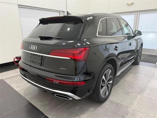 2024 Audi Q5 45 S line quattro Premium