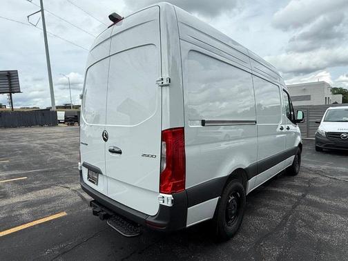 2025 Mercedes-Benz Sprinter 2500 Standard Roof