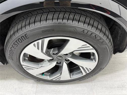 2025 Audi Q6 e-tron Premium