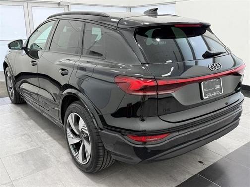 2025 Audi Q6 e-tron Premium