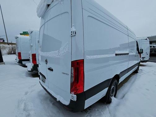 2024 Mercedes-Benz Sprinter 2500 170 WB