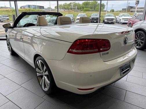 White 2013 Volkswagen Eos Lux
