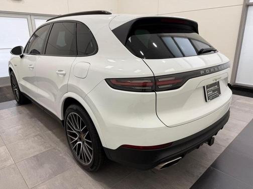 2022 Porsche Cayenne 