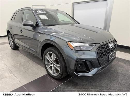 2025 Audi Q5 45 S line quattro Premium