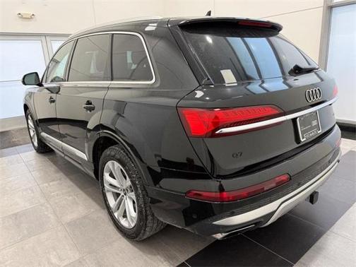 2025 Audi Q7 55 Premium