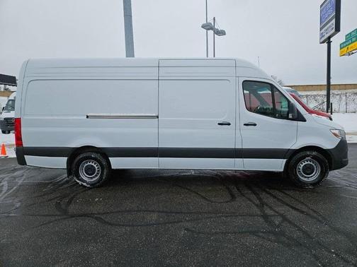 2024 Mercedes-Benz Sprinter 2500 170 WB