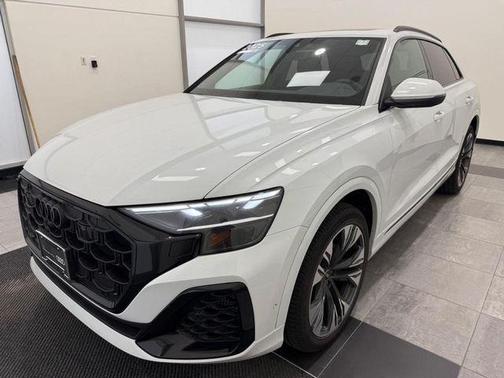 2025 Audi Q8 55 Premium