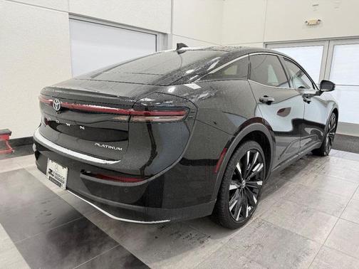 2025 Toyota Crown Platinum