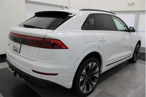 2025 Audi Q8 55 Premium
