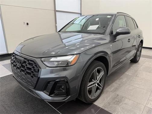 2022 Audi Q5 e 55 S line quattro Premium