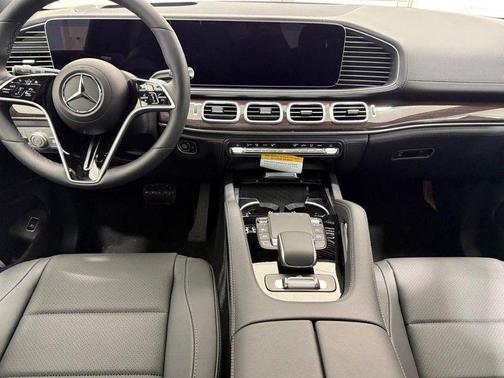 Black 2026 Mercedes-Benz GLE 450 4MATIC
