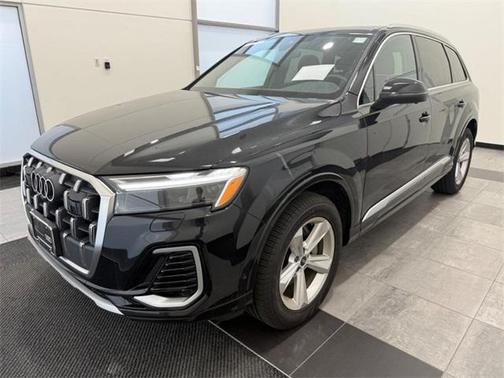 2025 Audi Q7 45 Premium