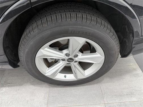 2025 Audi Q7 45 Premium