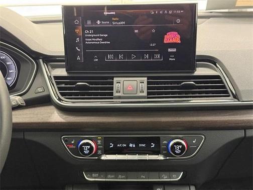 2024 Audi Q5 45 S line quattro Premium
