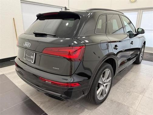 2025 Audi Q5 45 S line quattro Premium