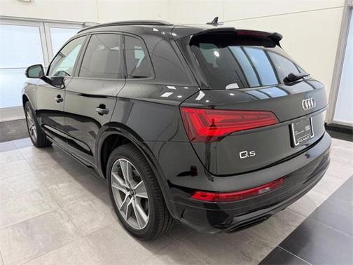 2025 Audi Q5 45 S line quattro Premium