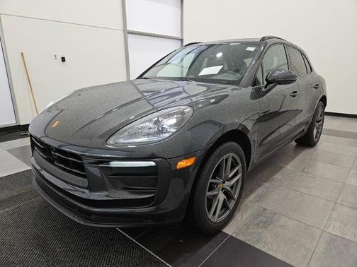 2023 Porsche Macan T