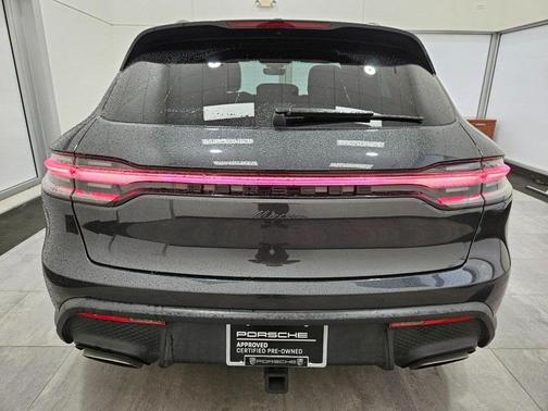 2023 Porsche Macan T
