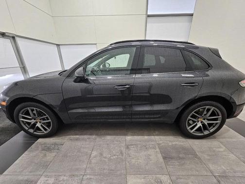 2023 Porsche Macan T
