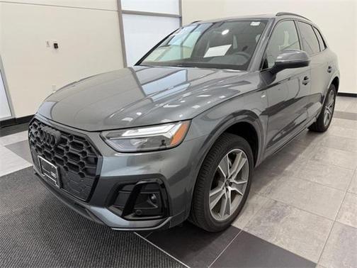 2025 Audi Q5 45 S line quattro Premium
