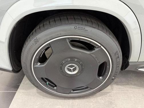 2026 Mercedes-Benz AMG GLS 63 Base
