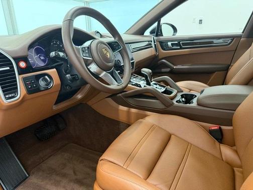 2023 Porsche Cayenne E-Hybrid Coupe Platinum Edition
