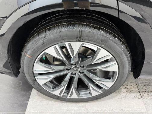 2026 Audi Q8 55 Premium