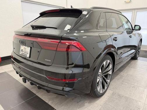 Mythos Black Metallic 2026 Audi Q8 55 Premium