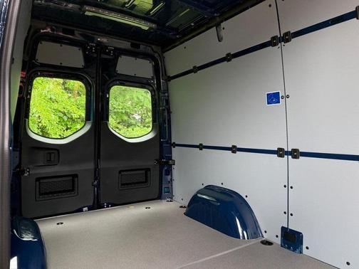 2025 Mercedes-Benz Sprinter 2500 Standard Roof