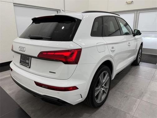 2025 Audi Q5 45 S line quattro Premium