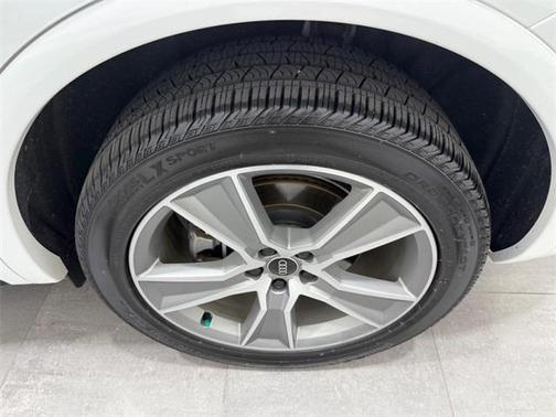 2025 Audi Q5 45 S line quattro Premium