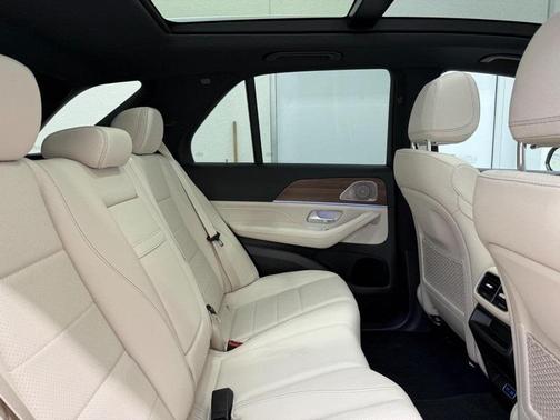 2026 Mercedes-Benz GLE 450e Base 4MATIC