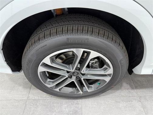 2025 Audi Q5 2.0T quattro Premium