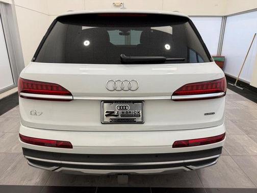 2023 Audi Q7 45 Premium