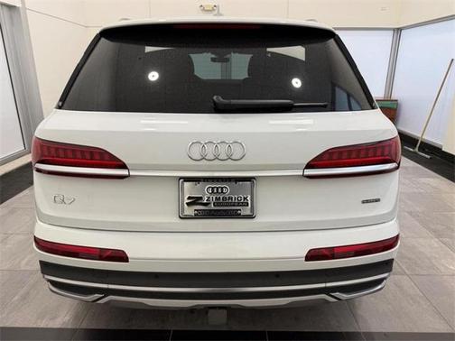 2023 Audi Q7 45 Premium