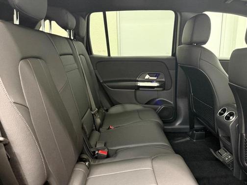 2025 Mercedes-Benz GLB 250 Base 4MATIC