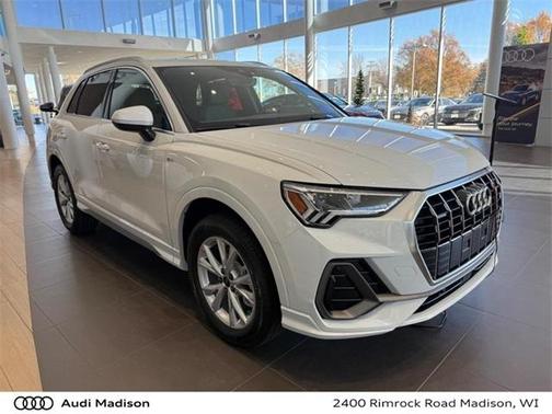 2025 Audi Q3 45 S line Premium