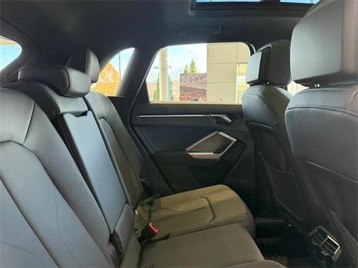 2025 Audi Q3 45 S line Premium