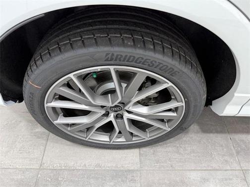 2025 Audi Q3 45 S line Premium