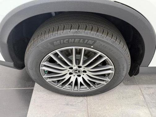 2025 Mercedes-Benz GLC 300 Base 4MATIC