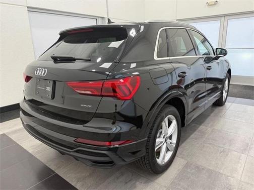 2024 Audi Q3 45 S line Premium
