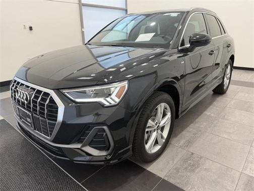 2024 Audi Q3 45 S line Premium