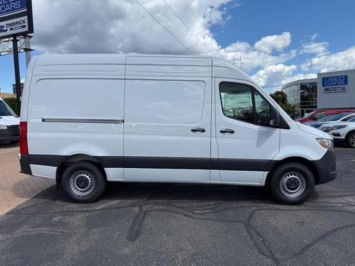 2025 Mercedes-Benz Sprinter 2500 Standard Roof